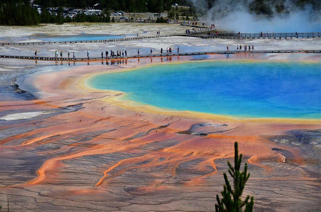 Grand%20Prismatic%20-%20from%20atop%20hi